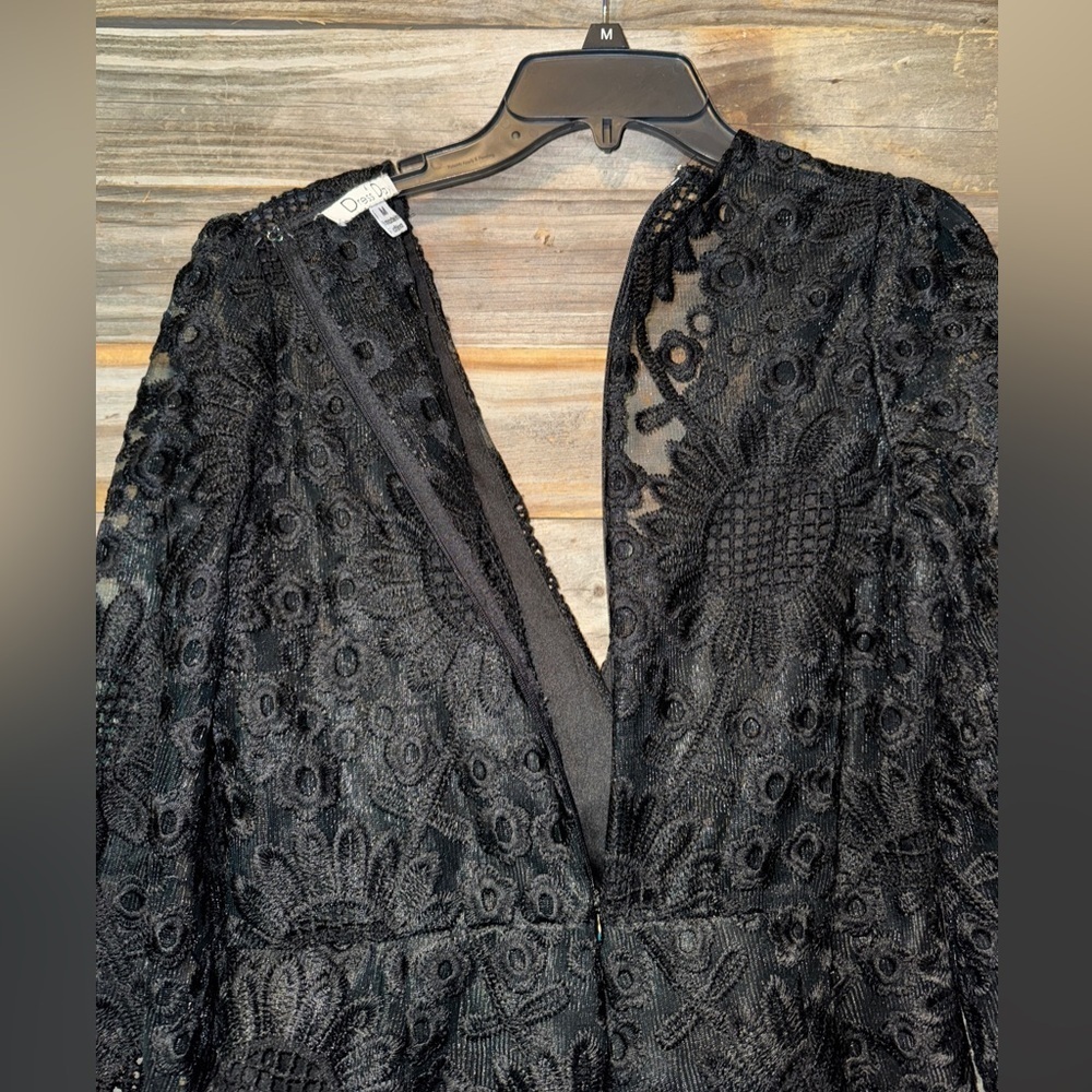 DRESS DAY-BLACK-LACE SHORTS ROMPER-BELT TIE-BACK ZIP-PARTIAL LINING- MEDIUM - Picture 6 of 7
